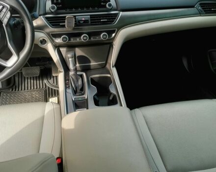 Бежевый Хонда Аккорд, объемом двигателя 1.5 л и пробегом 132 тыс. км за 15000 $, фото 1 на Automoto.ua