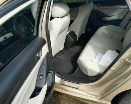 Бежевый Хонда Аккорд, объемом двигателя 1.5 л и пробегом 132 тыс. км за 15000 $, фото 2 на Automoto.ua