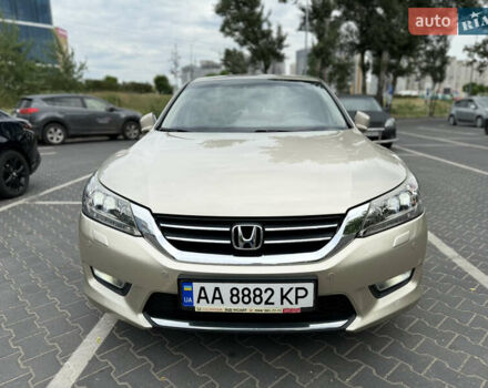Бежевий Хонда Аккорд, об'ємом двигуна 2.4 л та пробігом 147 тис. км за 12500 $, фото 1 на Automoto.ua