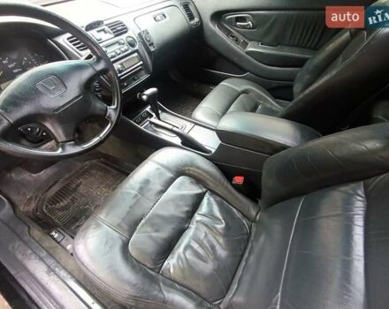 Черный Хонда Аккорд, объемом двигателя 3 л и пробегом 260 тыс. км за 2550 $, фото 2 на Automoto.ua