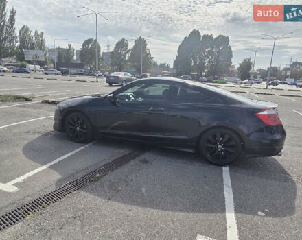 Черный Хонда Аккорд, объемом двигателя 3.5 л и пробегом 256 тыс. км за 8300 $, фото 5 на Automoto.ua