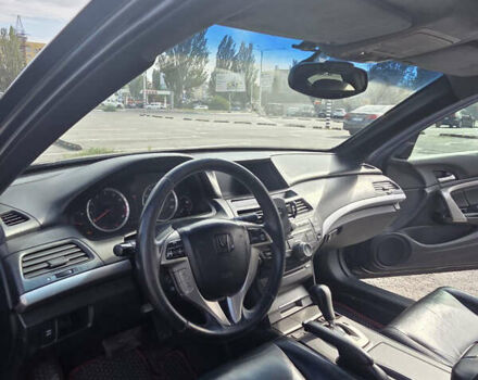 Черный Хонда Аккорд, объемом двигателя 3.5 л и пробегом 256 тыс. км за 8300 $, фото 14 на Automoto.ua