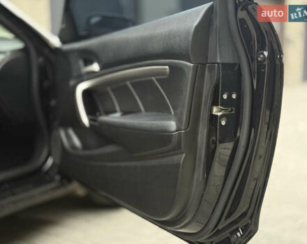 Чорний Хонда Аккорд, об'ємом двигуна 2.35 л та пробігом 270 тис. км за 8200 $, фото 17 на Automoto.ua