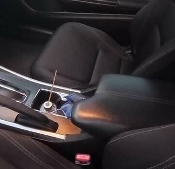 Черный Хонда Аккорд, объемом двигателя 2.36 л и пробегом 261 тыс. км за 12300 $, фото 5 на Automoto.ua