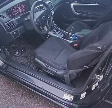 Черный Хонда Аккорд, объемом двигателя 2.36 л и пробегом 261 тыс. км за 12300 $, фото 10 на Automoto.ua