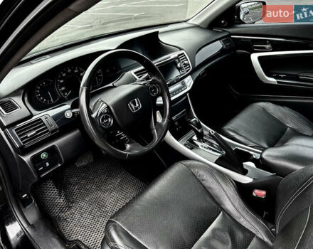 Черный Хонда Аккорд, объемом двигателя 3.47 л и пробегом 117 тыс. км за 15000 $, фото 14 на Automoto.ua