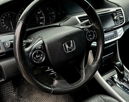 Черный Хонда Аккорд, объемом двигателя 3.47 л и пробегом 117 тыс. км за 15000 $, фото 16 на Automoto.ua