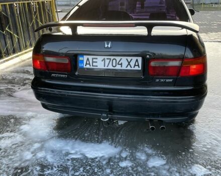 Черный Хонда Аккорд, объемом двигателя 2.2 л и пробегом 300 тыс. км за 2000 $, фото 1 на Automoto.ua