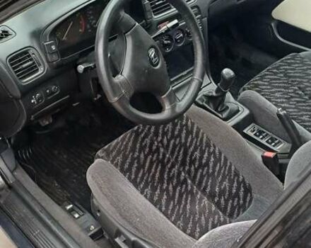 Черный Хонда Аккорд, объемом двигателя 2 л и пробегом 365 тыс. км за 3200 $, фото 9 на Automoto.ua