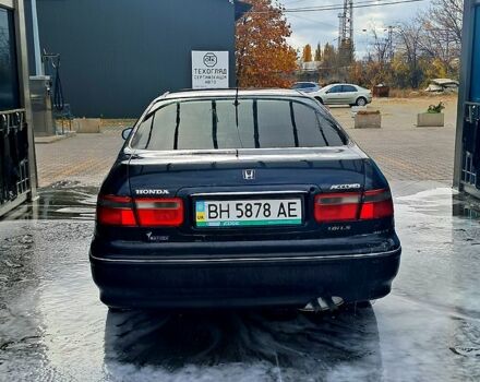 Черный Хонда Аккорд, объемом двигателя 1.8 л и пробегом 333 тыс. км за 2500 $, фото 8 на Automoto.ua