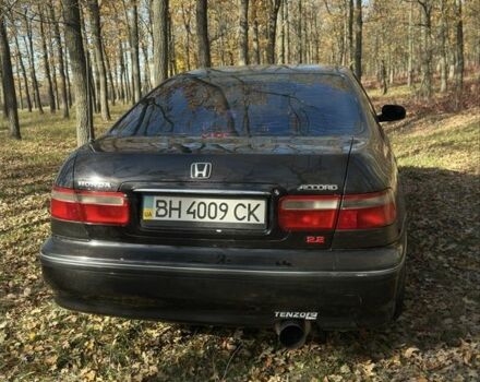 Черный Хонда Аккорд, объемом двигателя 2.2 л и пробегом 408 тыс. км за 3300 $, фото 2 на Automoto.ua