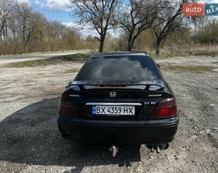 Черный Хонда Аккорд, объемом двигателя 2 л и пробегом 357 тыс. км за 3800 $, фото 1 на Automoto.ua