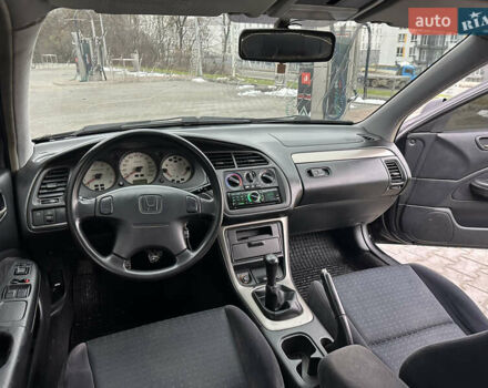 Черный Хонда Аккорд, объемом двигателя 1.9 л и пробегом 333 тыс. км за 2790 $, фото 6 на Automoto.ua