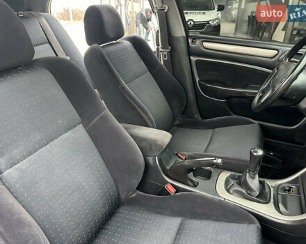 Черный Хонда Аккорд, объемом двигателя 1.9 л и пробегом 333 тыс. км за 2790 $, фото 12 на Automoto.ua