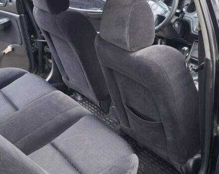 Черный Хонда Аккорд, объемом двигателя 1.9 л и пробегом 690 тыс. км за 3200 $, фото 4 на Automoto.ua