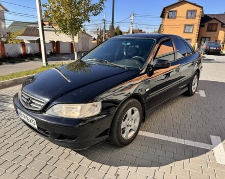 Черный Хонда Аккорд, объемом двигателя 1.9 л и пробегом 333 тыс. км за 2850 $, фото 5 на Automoto.ua