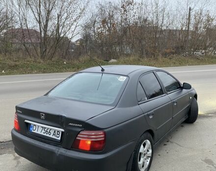 Черный Хонда Аккорд, объемом двигателя 1.9 л и пробегом 300 тыс. км за 2900 $, фото 2 на Automoto.ua