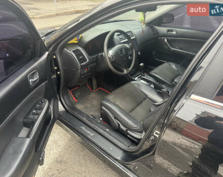 Черный Хонда Аккорд, объемом двигателя 2 л и пробегом 329 тыс. км за 5300 $, фото 12 на Automoto.ua
