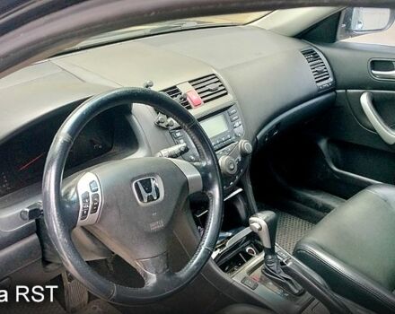 Черный Хонда Аккорд, объемом двигателя 2 л и пробегом 180 тыс. км за 6200 $, фото 5 на Automoto.ua