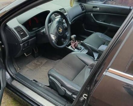 Черный Хонда Аккорд, объемом двигателя 2.4 л и пробегом 308 тыс. км за 6300 $, фото 4 на Automoto.ua