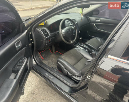 Черный Хонда Аккорд, объемом двигателя 2 л и пробегом 329 тыс. км за 5300 $, фото 11 на Automoto.ua