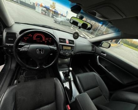 Черный Хонда Аккорд, объемом двигателя 2.2 л и пробегом 283 тыс. км за 2600 $, фото 4 на Automoto.ua