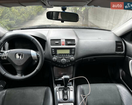 Черный Хонда Аккорд, объемом двигателя 2 л и пробегом 268 тыс. км за 5800 $, фото 6 на Automoto.ua