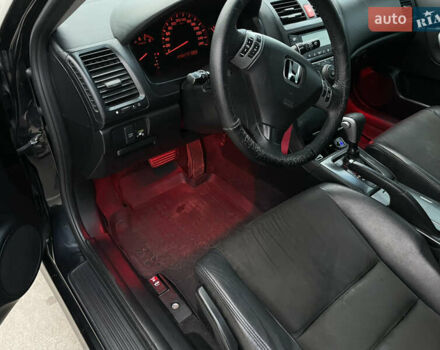 Черный Хонда Аккорд, объемом двигателя 2.35 л и пробегом 325 тыс. км за 6200 $, фото 4 на Automoto.ua