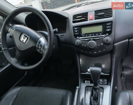 Черный Хонда Аккорд, объемом двигателя 2.35 л и пробегом 325 тыс. км за 6200 $, фото 25 на Automoto.ua