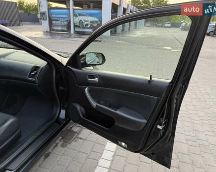 Черный Хонда Аккорд, объемом двигателя 2 л и пробегом 330 тыс. км за 5500 $, фото 14 на Automoto.ua