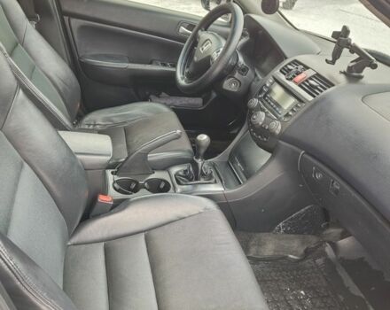 Черный Хонда Аккорд, объемом двигателя 2 л и пробегом 220 тыс. км за 3400 $, фото 4 на Automoto.ua