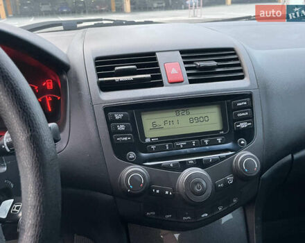 Черный Хонда Аккорд, объемом двигателя 2.35 л и пробегом 325 тыс. км за 6200 $, фото 9 на Automoto.ua