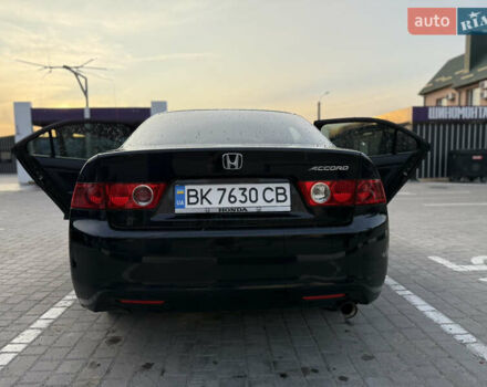 Черный Хонда Аккорд, объемом двигателя 2 л и пробегом 330 тыс. км за 5500 $, фото 8 на Automoto.ua