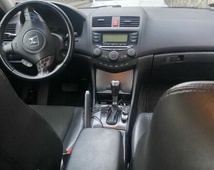 Черный Хонда Аккорд, объемом двигателя 2 л и пробегом 170 тыс. км за 2500 $, фото 5 на Automoto.ua