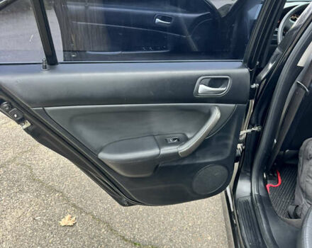 Чорний Хонда Аккорд, об'ємом двигуна 2.4 л та пробігом 354 тис. км за 6800 $, фото 11 на Automoto.ua