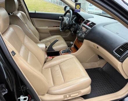 Черный Хонда Аккорд, объемом двигателя 2 л и пробегом 268 тыс. км за 7500 $, фото 4 на Automoto.ua