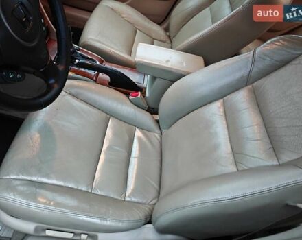 Черный Хонда Аккорд, объемом двигателя 2.4 л и пробегом 354 тыс. км за 7600 $, фото 7 на Automoto.ua