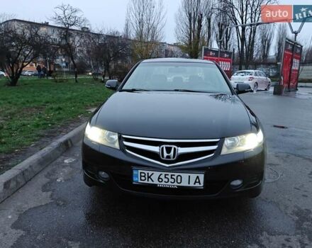 Черный Хонда Аккорд, объемом двигателя 2.4 л и пробегом 354 тыс. км за 7600 $, фото 4 на Automoto.ua