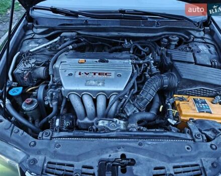 Черный Хонда Аккорд, объемом двигателя 2.4 л и пробегом 354 тыс. км за 7600 $, фото 5 на Automoto.ua