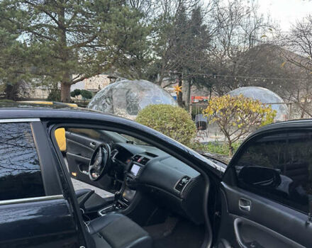 Черный Хонда Аккорд, объемом двигателя 2.4 л и пробегом 195 тыс. км за 8500 $, фото 7 на Automoto.ua