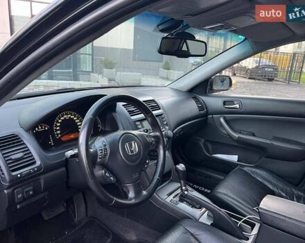 Черный Хонда Аккорд, объемом двигателя 2 л и пробегом 177 тыс. км за 7700 $, фото 16 на Automoto.ua