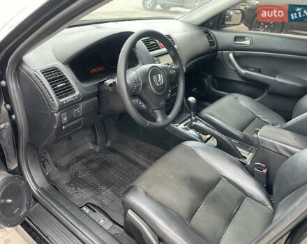 Черный Хонда Аккорд, объемом двигателя 2.4 л и пробегом 142 тыс. км за 6900 $, фото 9 на Automoto.ua
