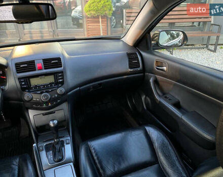 Чорний Хонда Аккорд, об'ємом двигуна 2 л та пробігом 318 тис. км за 6400 $, фото 9 на Automoto.ua