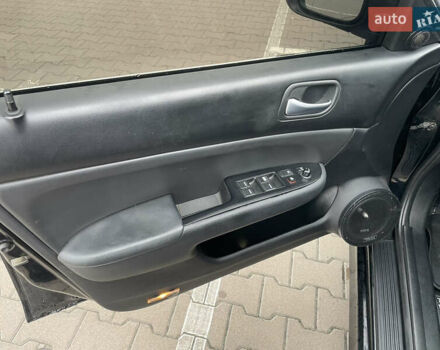 Черный Хонда Аккорд, объемом двигателя 2.4 л и пробегом 142 тыс. км за 6900 $, фото 11 на Automoto.ua