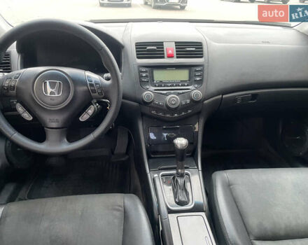 Черный Хонда Аккорд, объемом двигателя 2.4 л и пробегом 142 тыс. км за 6900 $, фото 10 на Automoto.ua