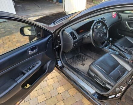 Черный Хонда Аккорд, объемом двигателя 2.4 л и пробегом 123 тыс. км за 6400 $, фото 5 на Automoto.ua