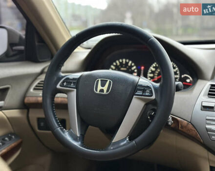 Чорний Хонда Аккорд, об'ємом двигуна 3.47 л та пробігом 280 тис. км за 7800 $, фото 13 на Automoto.ua