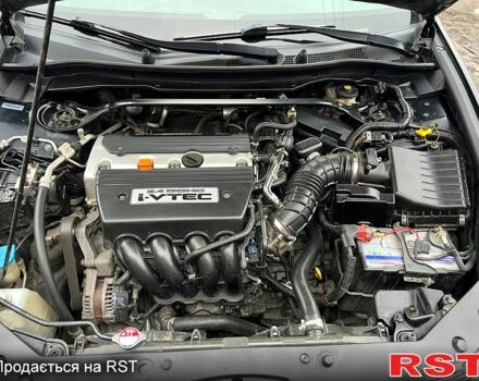 Черный Хонда Аккорд, объемом двигателя 2.4 л и пробегом 296 тыс. км за 9500 $, фото 7 на Automoto.ua