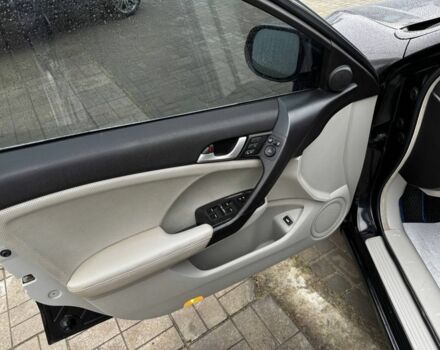 Чорний Хонда Аккорд, об'ємом двигуна 2.4 л та пробігом 209 тис. км за 8200 $, фото 7 на Automoto.ua