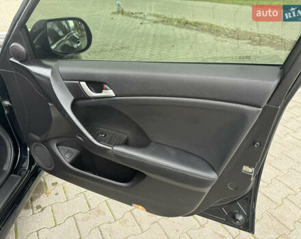 Черный Хонда Аккорд, объемом двигателя 2.35 л и пробегом 184 тыс. км за 9800 $, фото 25 на Automoto.ua